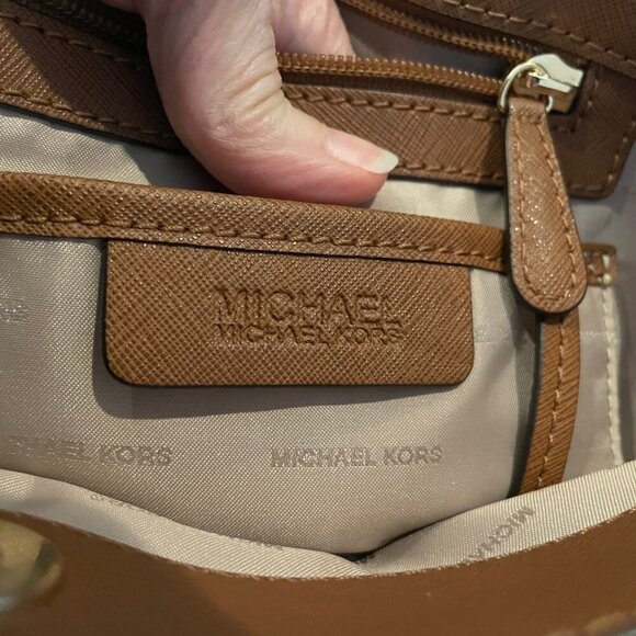 Michael Kors Lg Savannah Saffiano Leather Satchel Handbag Chestnut Brown Sz OS - Picture 9 of 13